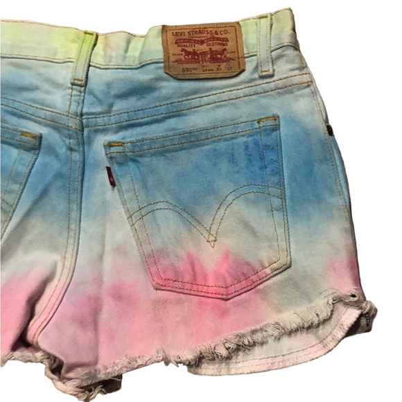 Girls Tie Dye Levi’s 550 Cutoff Denim Shorts EUC - Picture 5 of 10